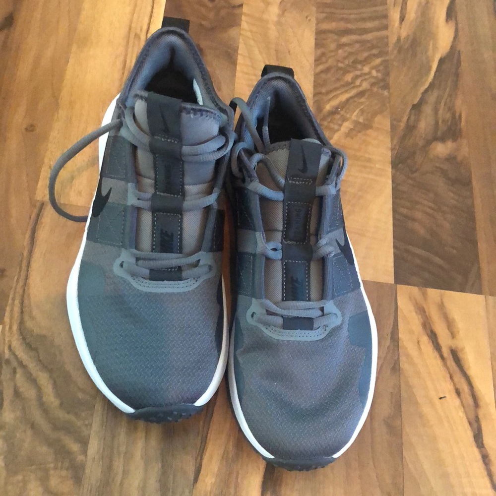 *BRAND NEW* Youth Nike Tennis Shoes
